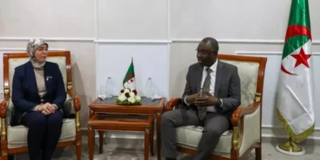 تكريم الشباب الفائزين في هاكاثون “سياسة الرقمنة بالجزائر” بمبادرة من المجلس الأعلى للشباب