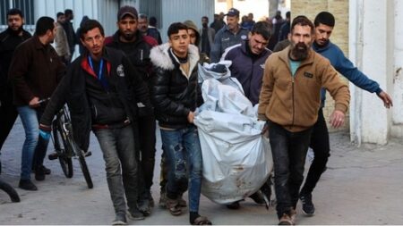 شهداء وجرحى جراء تدمير منازل فوق رؤوس ساكنيها في قطاع غزة