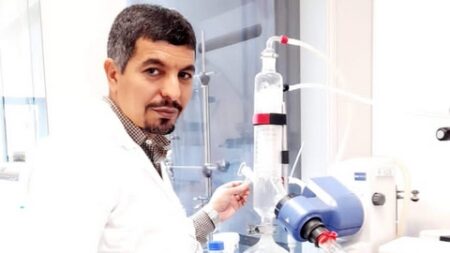 المعهد الوطني الجزائري للملكية الصناعية يسجل أول براعة اختراع لدكتور صحراوي