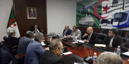 تنصيب لجنة مشتركة بين وزارة النقل والأشغال العمومية لمتابعة سير مشاريع السكة الحديدية