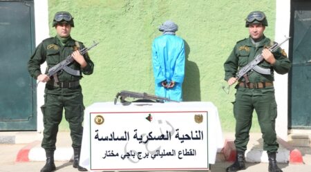 إرهابي يسلم نفسه ببرج باجي مختار وتوقيف 13 عنصر دعم للجماعات الإرهابية