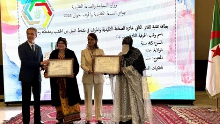مداحي تعلن عن مشاريع جديدة لتطوير السياحة والصناعات التقليدية