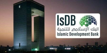 فايد يعرض بالسعودية رؤية الجزائر لمستقبل البنك ويستعد لاستضافة الدورة السنوية 2025