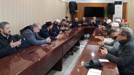 الاستماع لانشغالات الأئمة استعدادا لشهر رمضان بالقبة 
