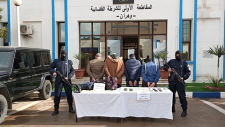 توقيف شبكة إجرامية تنشط في مجال تهريب المهاجرين عبر البحر