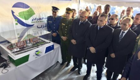 زروقي يطلق مشاريع استراتيجية لتعزيز الاتصالات والبنية التحتية في أدرار