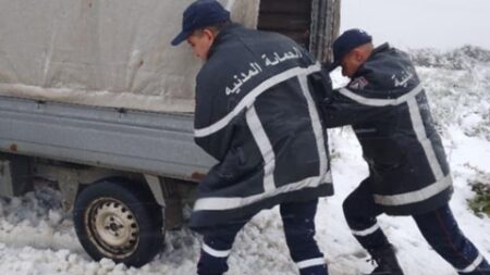 التقلبات الجوية: مساعدة أزيد من 200 شخص وإخراج 70 مركبة عالقة في الـ 24 ساعة الأخيرة