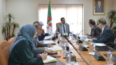 لجنة إثراء قانون الأحزاب السياسية بالبرلمان تناقش مقترحات المشروع التمهيدي للقانون