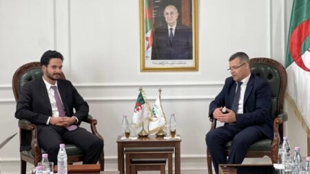 ركاش يستقبل وفداً عن مجمع بهوان العماني المختص في صناعة الأسمدة