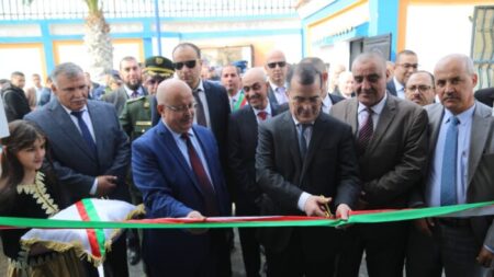 بن طالب يدشن مشاريع تشغيلية هامة لدعم جهود الإنعاش الاقتصادي بعين الدفلى