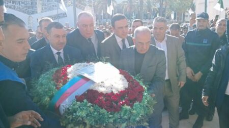 الذكرى ال28 لاغتيال عبد الحق بن حمودة: الاتحاد العام للعمال الجزائريين ينظم وقفة ترحم على روح الفقيد