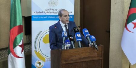 بوخاري يدعو المتعاملين الاقتصاديين للاستفادة من مزايا “زليكاف” لتعزيز التجارة الافريقية البينية
