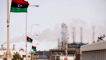 رئيس حكومة الوحدة الوطنية الليبية يتحدث عن زيادة الإنتاج إلى 1.4 مليون برميل