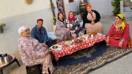 الكوميدية بختة بن ويس ونجية لعراف في فيلم سينمائي جديد “القرعة”