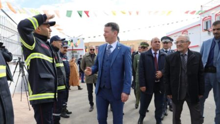 المدير العام للحماية المدنية يدشّن ثلاث وحدات جديدة بولاية بسكرة