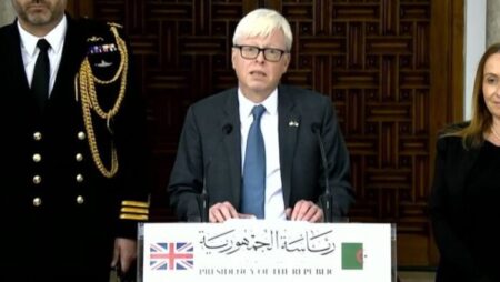 السفير البريطاني يؤكد أن الجزائر شريك استراتيجي رئيسي للمملكة المتحدة في القارة الإفريقية