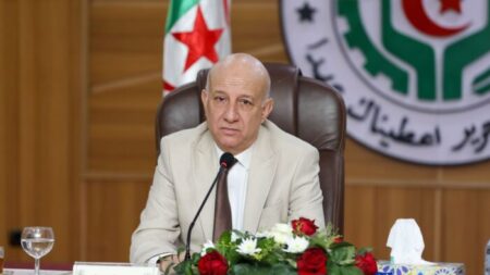 الأفلان: المشاورات السياسية التي أطلقها رئيس الجمهورية “خطوة هامة” قبل مباشرة الحوار الوطني