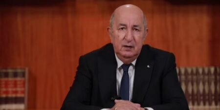 رئيس الجمهورية يهنئ أفراد القوات المسلحة والأسلاك النظامية والجيش الأبيض