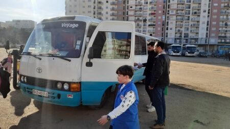 فتح مدخل لمحطة الحافلات أمام المؤسسات التربوية يثير غضب السكان باسطاوالي 
