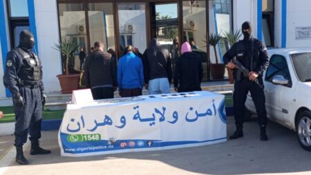 الإطاحة بشبكة لتنظيم رحلات “الحرقة” بوهران