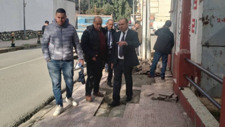 توقيف عملية نزع البلاط بالقصبة للتكفل بالردوم