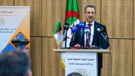 رخروخ: البنية التحتية في الجزائر تشهد توسعا في إطار تعزيز التنمية