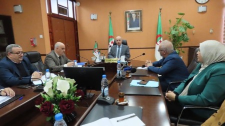 وزير الصحة يلتقي بأعضاء النقابة الوطنية الجزائرية للنفسانيين
