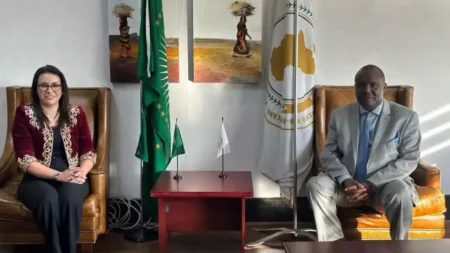 بهجة العمالي تلتقي رئيس البرلمان الإفريقي لتعزيز التعاون القاري وحل الأزمات الإفريقية