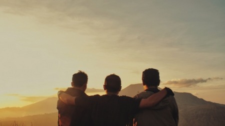 خَيْرُ الْأَصْحَابِ عِنْدَ اللَّهِ