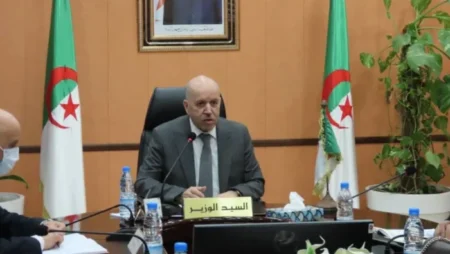 سايحي يلتقي النقابة الوطنية للممارسين الأخصائيين لبحث تحسين أوضاعهم المهنية