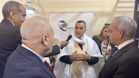 زروقي: نعمل على تجسيد التزامنا بتحسين البنية التحتية للاتصالات بتمنراست