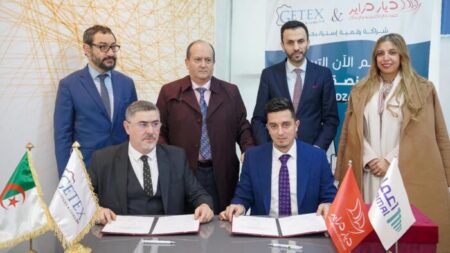 “جيتيكس” و”ديار دزاير” توقّعان اتفاقية لتسويق منتجات النسيج والجلود رقميا
