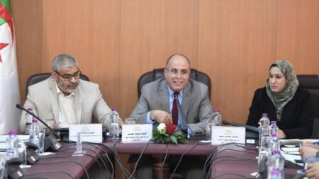 لجنة الصحة والشؤون الاجتماعية تناقش تمديد عطلة الأمومة في حالات استثنائية