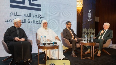 عميد جامع الجزائر: المذهب المالكي ركيزة أساسية في تطوير المعاملات المالية الإسلامية