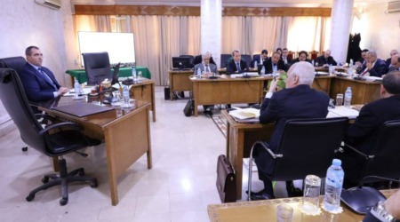 بوضياف يترأس اجتماعًا لمتابعة تنفيذ المشاريع التكميلية في أربع ولايات