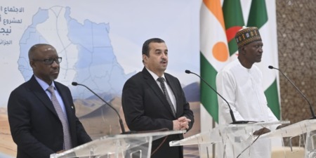 عرقاب: الأنبوب سينقل ما بين 20 إلى 30 مليار متر مكعب من الغاز سنويًا