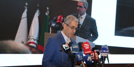 انطلاق أشغال الندوة الجهوية حول تحسين علاقة الإدارة بالمواطن وتعزيز حوكمة المرافق العمومية بعنابة