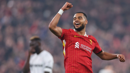غاكبو يتوج بجائزة لاعب الشهر في ليفربول