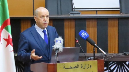 سايحي.. إطلاق تطبيق رقمي عبر الهاتف لفائدة المرضى قريبا