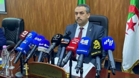 وزير التربية يلتقي النقابات ويطمئن.. الدولة عازمة على معالجة اختلالات القانون الخاص لمستخدمي التربية في أقرب الآجال