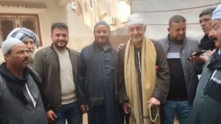 عبد العزيز مخيون يدفع مليون ونصف المليون جنيه لأسرة المتوفى