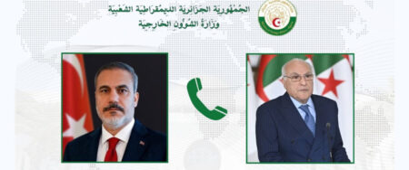 عطاف يتطرق مع وزير الخارجية التركي لتطورات الأوضاع في الشرق الأوسط