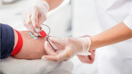عين الدفلى.. مستشفى حمو مكور يبرمج حملة للتبرع بالدم خلال شهر رمضان