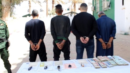 توقرت: إلقاء القبض على شبكة إجرامية مختصة في تهريب السجائر والمفرقعات الأجنبية