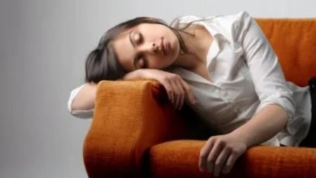 أثره سيء على الفرد.. نصائح لتفادي السهر الطويل