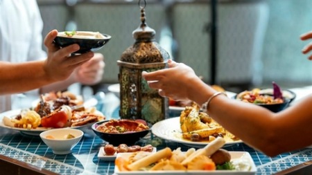 من أجل صوم مريح.. عادات غذائية يجب تجنبها