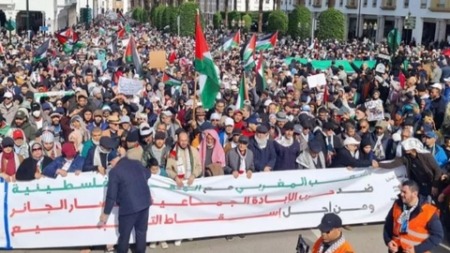غضب في الشوارع المغربية ومظاهرات حاشدة رفضًا للتطبيع مع الكيان الصهيوني