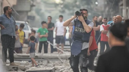 قاسم: استهداف العاملين بالمجال الإنساني انتهاك فاضح لاتفاق “وقف النار”