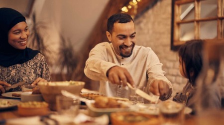 كنوز رمضانية.. ما هي الآثار الاجتماعية للصوم؟