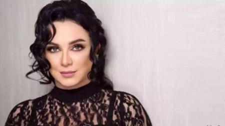 سلاف فواخرجي تشعل الجدل مجددًا: بشار الأسد حافظ على استقرار سوريا